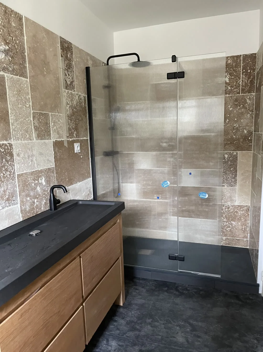 Meuble bois salle de bain à Castelnau-le-Lez