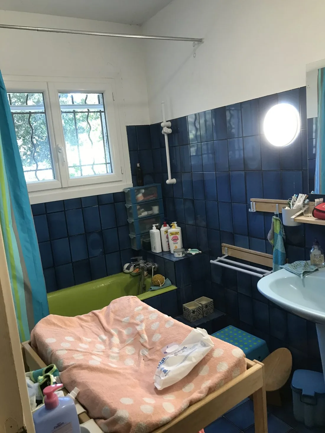Salle de bain avant rénovation à Castelnau-le-Lez